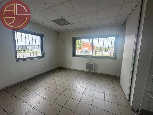 Industrial in Colomiers for lease - Interior Photo - Image 3 of 4