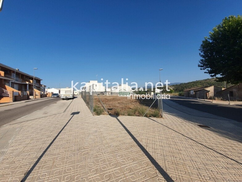 Land in València, Valencia for sale - Primary Photo - Image 1 of 6