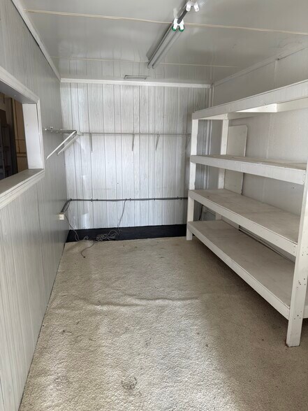 18210 Paulson Dr, Port Charlotte, FL à louer - Photo du bâtiment - Image 3 de 5