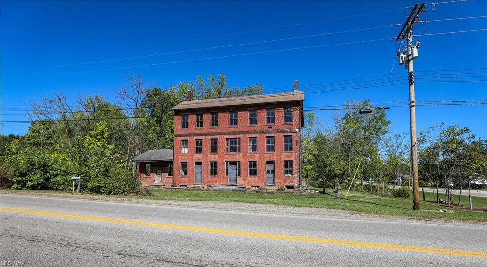 9401 Tallmadge Rd, Diamond, OH à vendre - Photo du bâtiment - Image 1 de 44