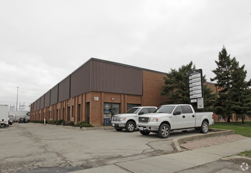 18 Melanie Dr, Brampton, ON for lease - Primary Photo - Image 1 of 2