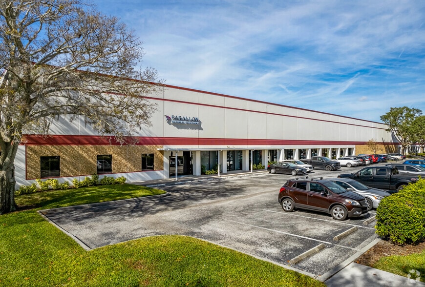 12901 Starkey Rd, Largo, FL for lease - Building Photo - Image 1 of 7