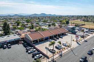 519 W Foothill Blvd, Rialto, CA - Aérien Vue de la carte