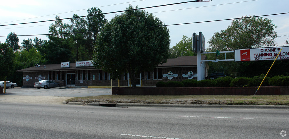 4299 Raeford Rd, Fayetteville, NC à vendre - Photo principale - Image 1 de 1