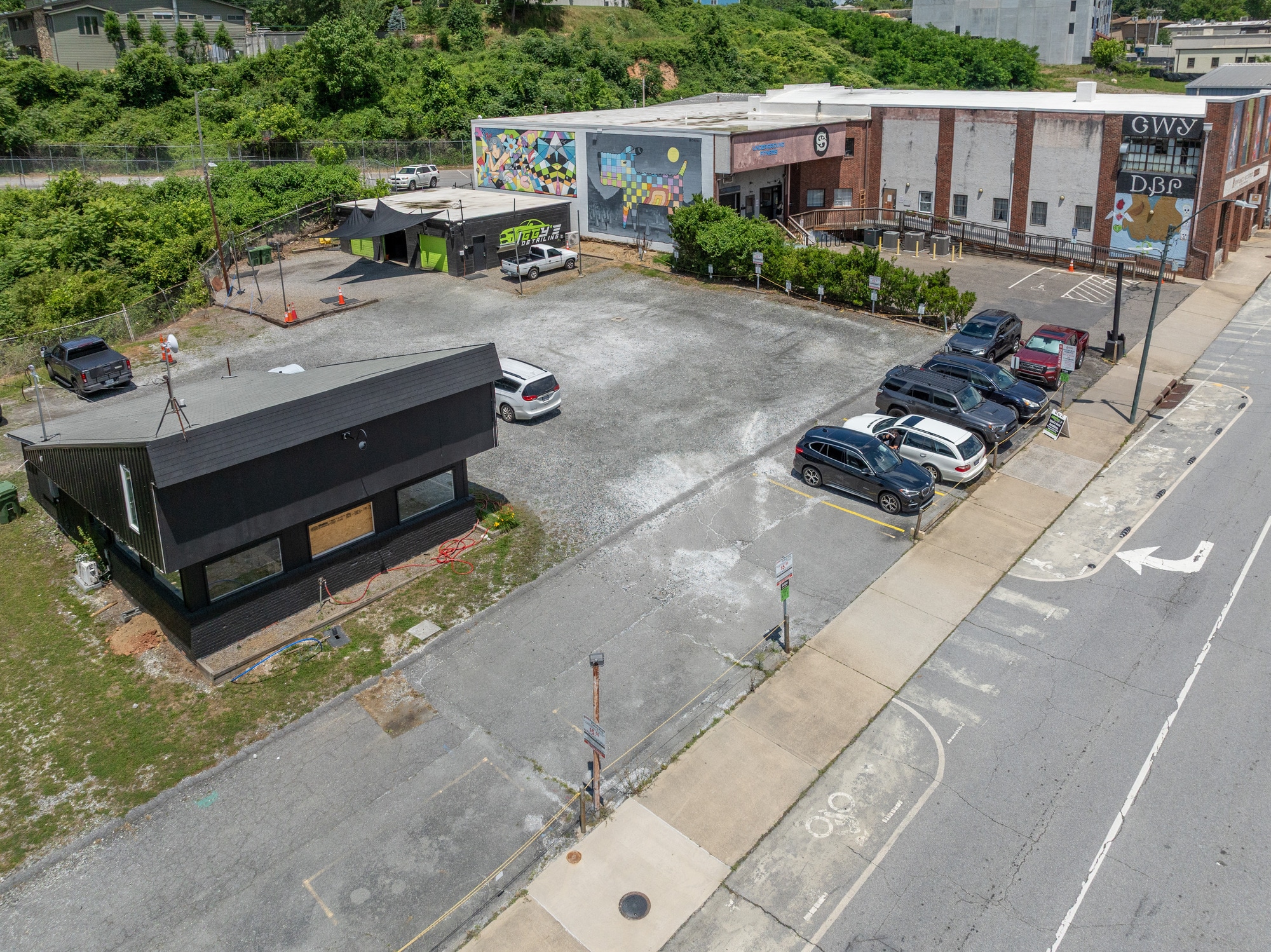 225 Coxe Ave, Asheville, NC for sale Primary Photo- Image 1 of 23