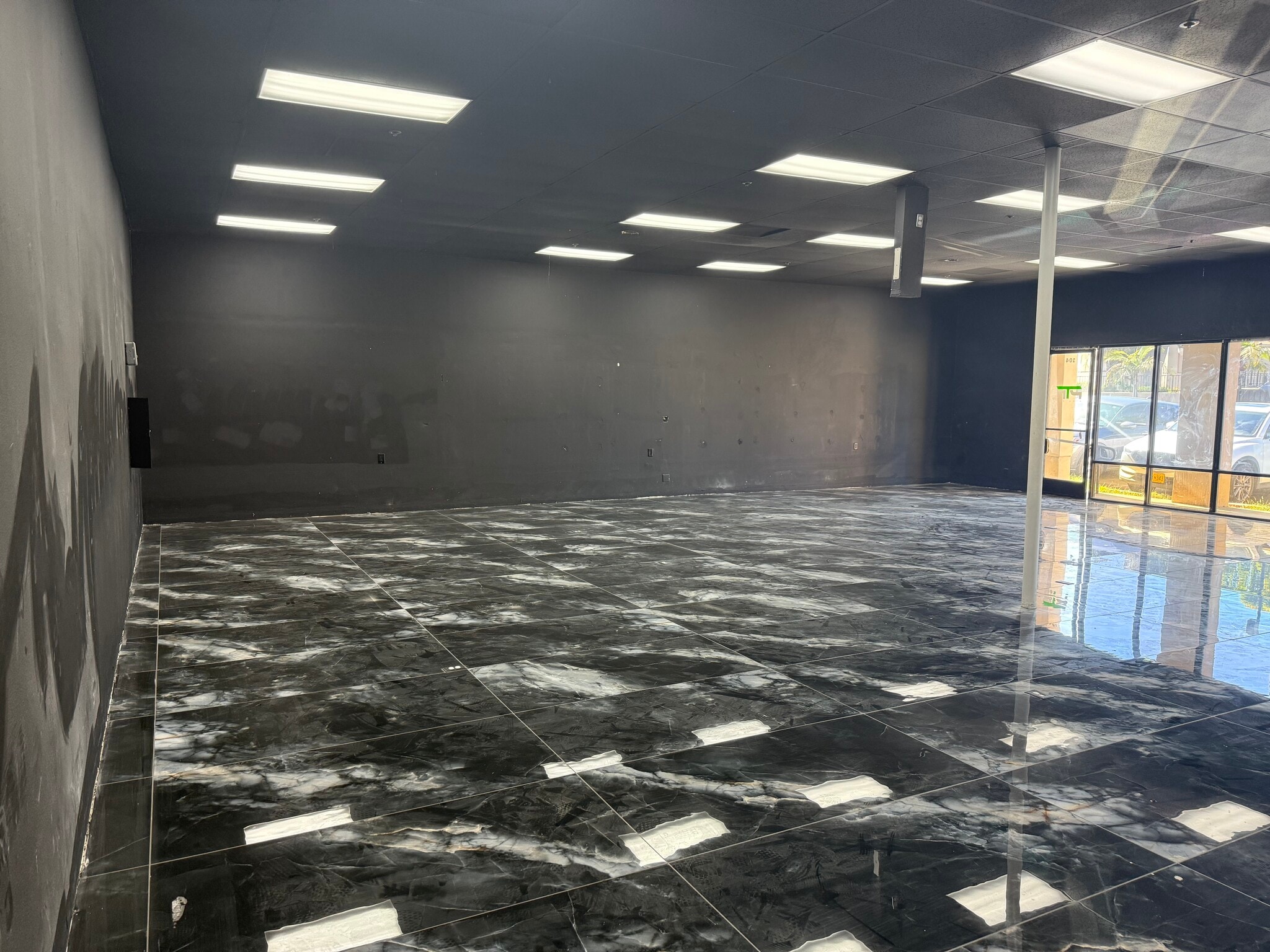 800 Torrance Blvd, Redondo Beach, CA for lease Interior Photo- Image 1 of 5