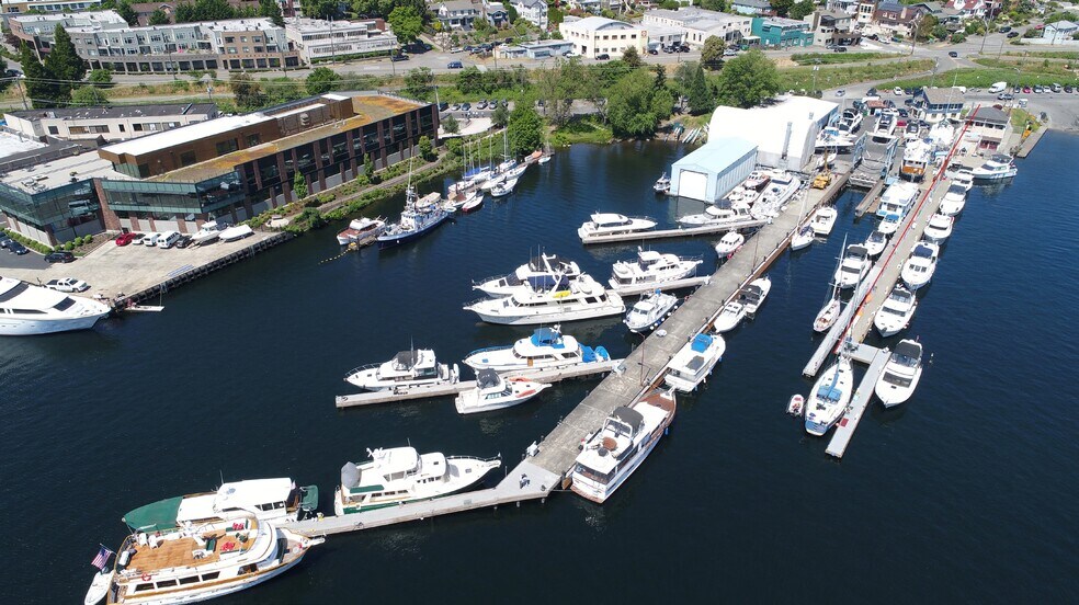 2309 N Northlake Way, Seattle, WA à vendre - Photo principale - Image 1 de 4