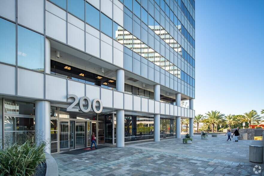 200 N Pacific Coast Hwy, El Segundo, CA for lease - Building Photo - Image 2 of 21