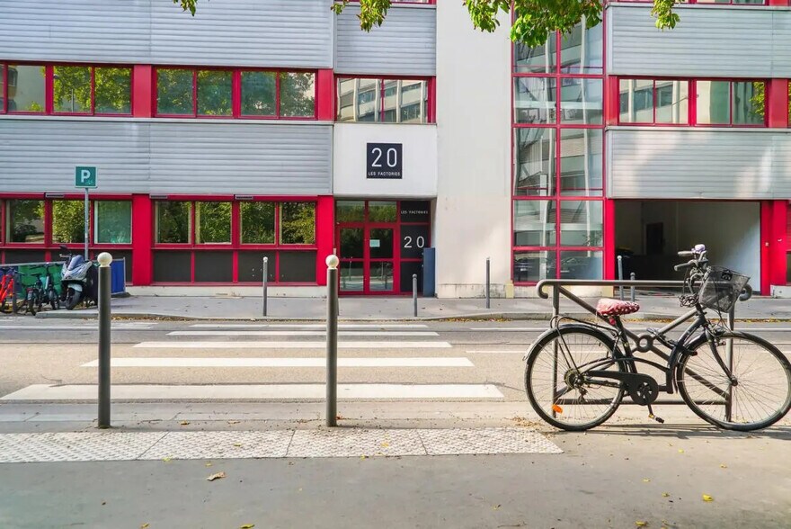 20 Rue Louis Guérin, Villeurbanne à louer - Photo du bâtiment - Image 1 de 14