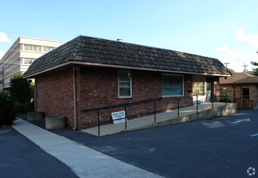 25 E Laurel Rd, Stratford, NJ for sale - Building Photo - Image 3 of 10