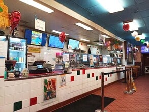 28 N B St, San Mateo, CA à louer Photo intérieure- Image 2 de 7