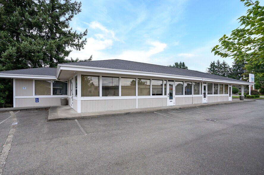 9124 Gravelly Lake Dr SW, Lakewood, WA à vendre - Photo du bâtiment - Image 2 de 35