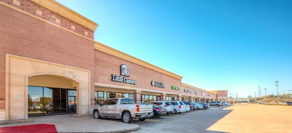12120-12234 Jones Rd, Houston, TX for lease - Building Photo - Image 2 of 7