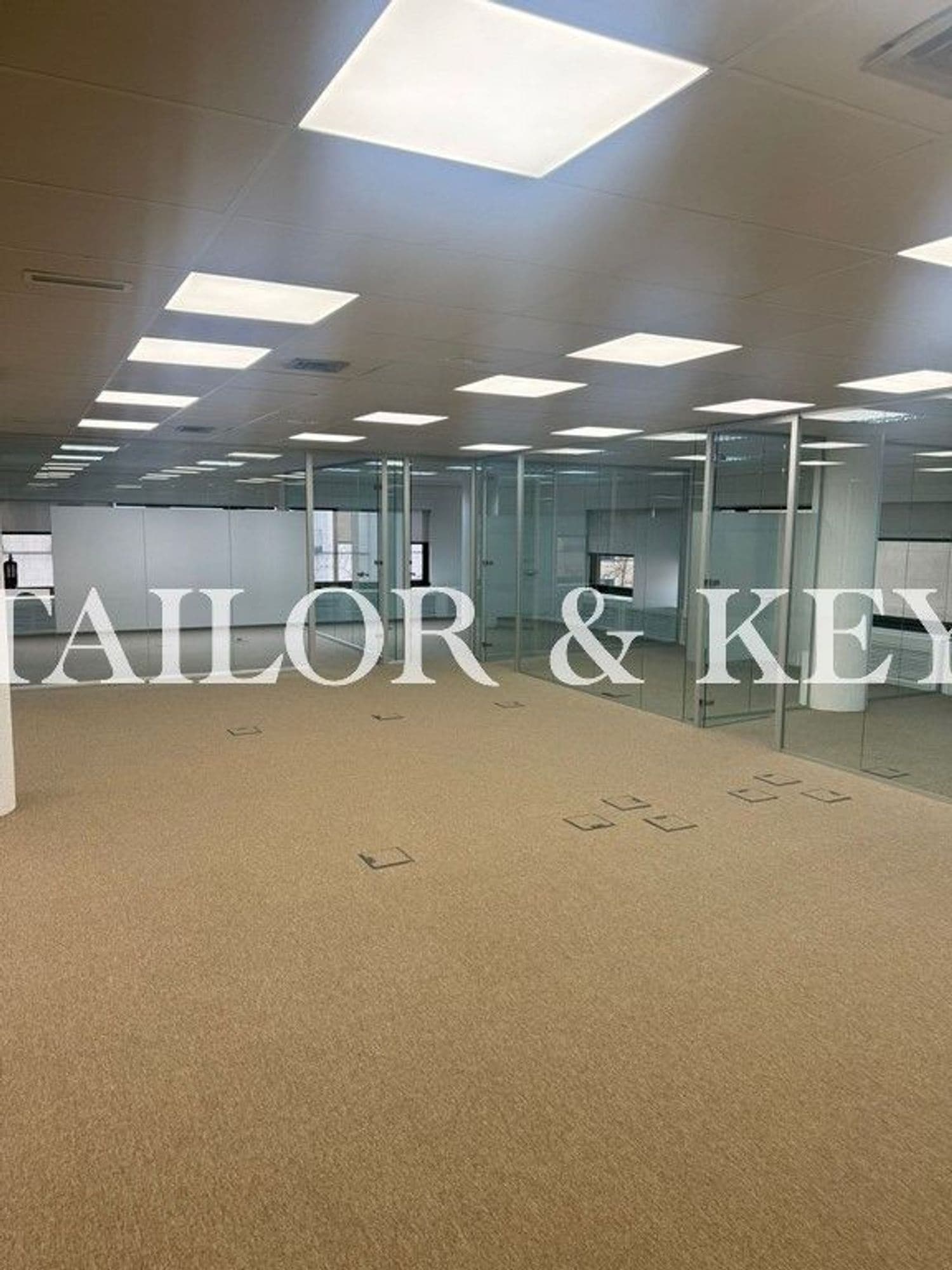 Bureau dans Madrid, Madrid à louer Plan d’étage- Image 1 de 7