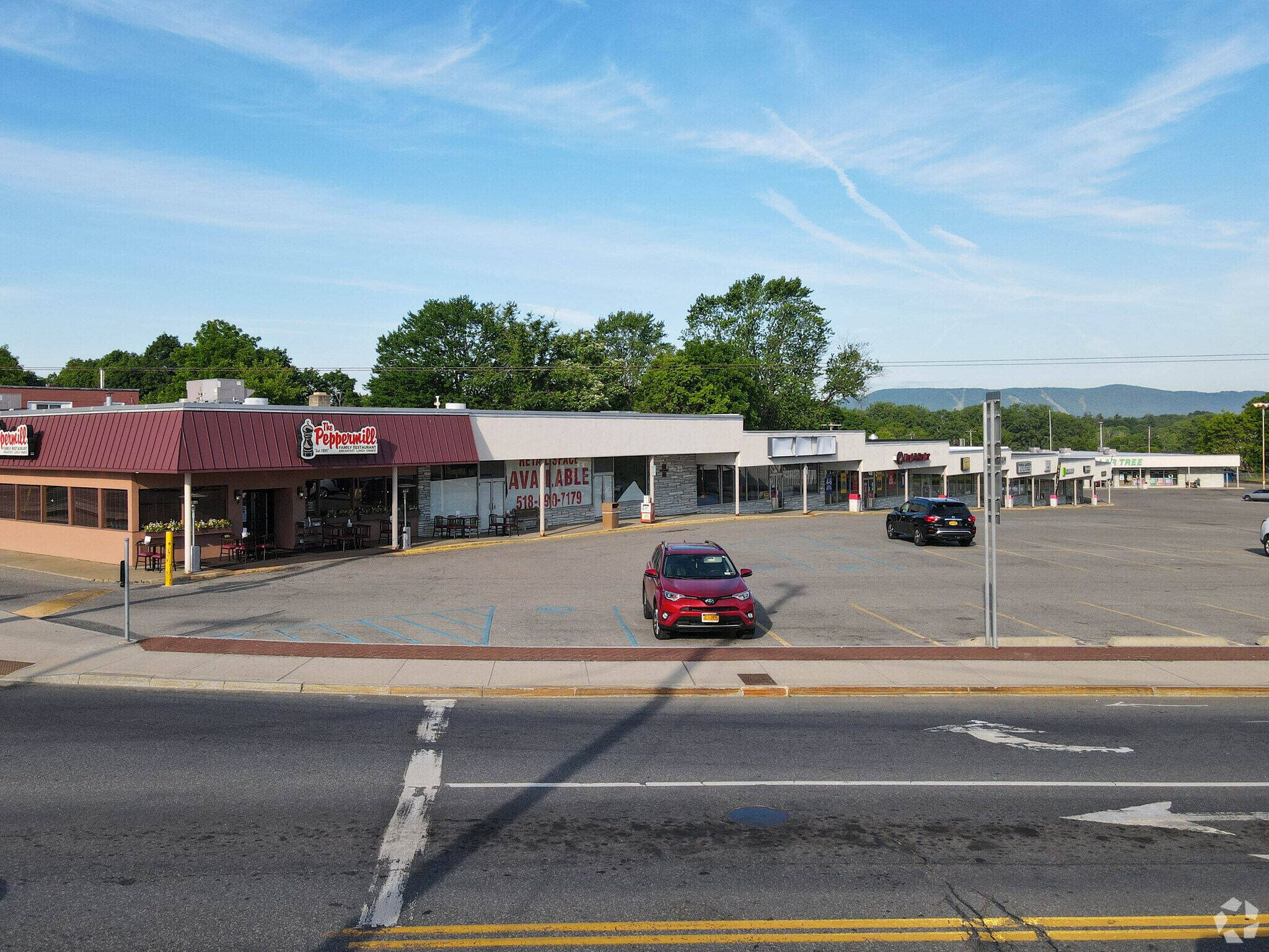 112 Main St, South Glens Falls, NY à louer Photo principale- Image 1 de 2