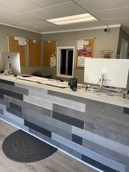 4098 N Henry Blvd, Stockbridge, GA à vendre - Photo du bâtiment - Image 3 de 6