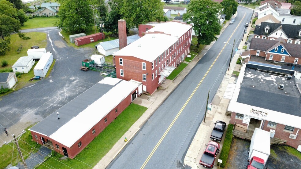 333 Main St, Shoemakersville, PA à louer - Photo du bâtiment - Image 3 de 7