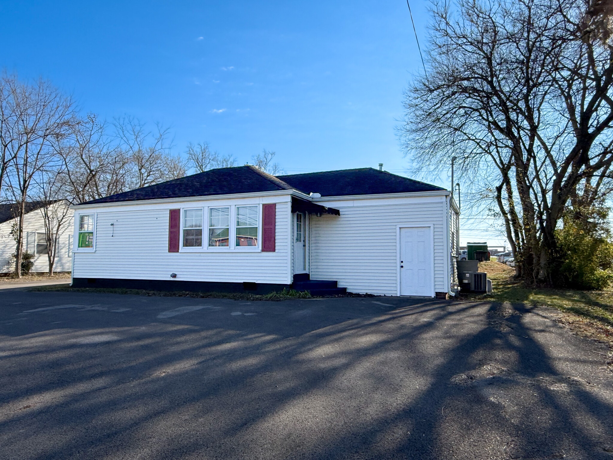 503 Heather Pl, Nashville, TN for lease Interior Photo- Image 1 of 5
