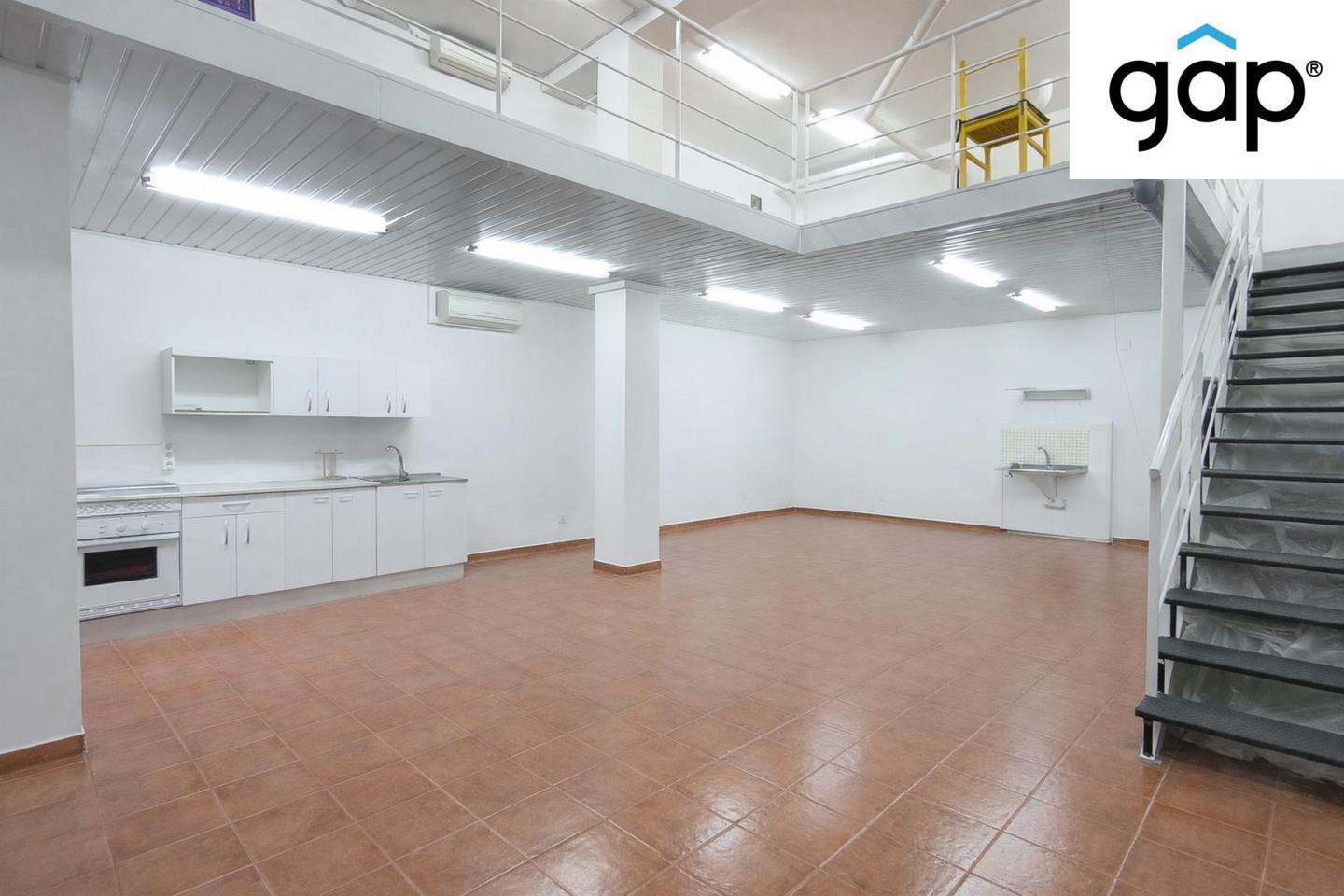 Multifamily in Cuenca, Cuenca for sale Primary Photo- Image 1 of 3