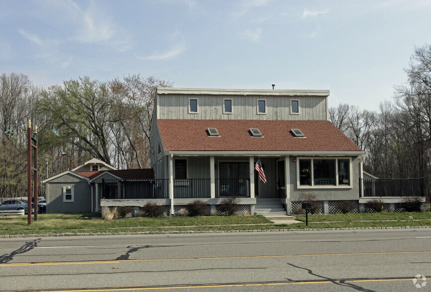 1221 Bloomfield Ave, Fairfield, NJ à vendre - Photo principale - Image 1 de 8