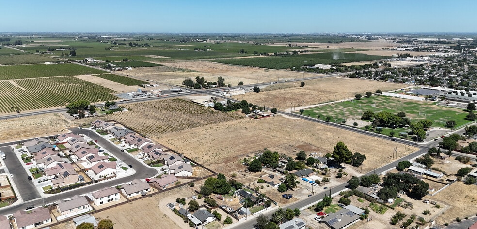 2765-2855 Nebraska Ave, Selma, CA for sale - Building Photo - Image 1 of 3