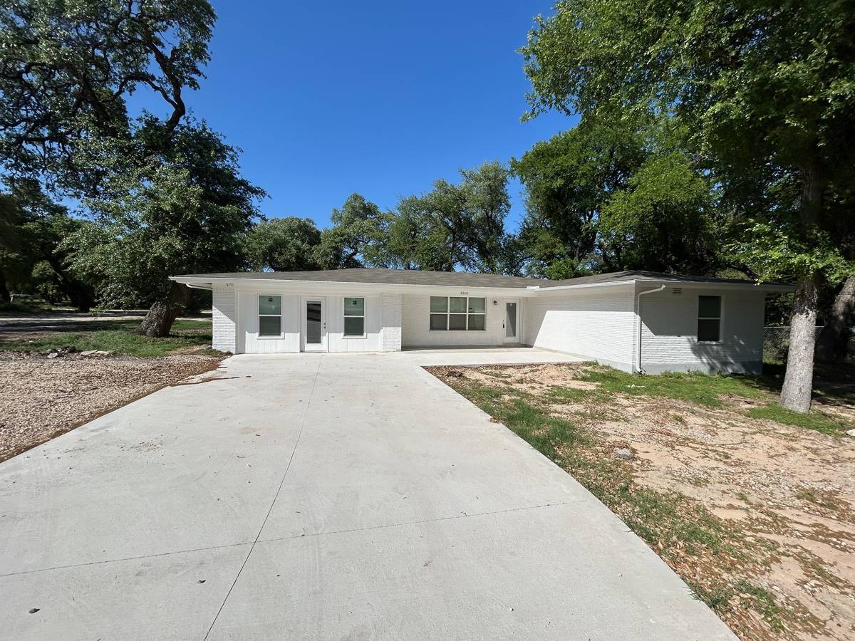 8060 Highway 290 W, Austin, TX à louer Photo principale- Image 1 de 10