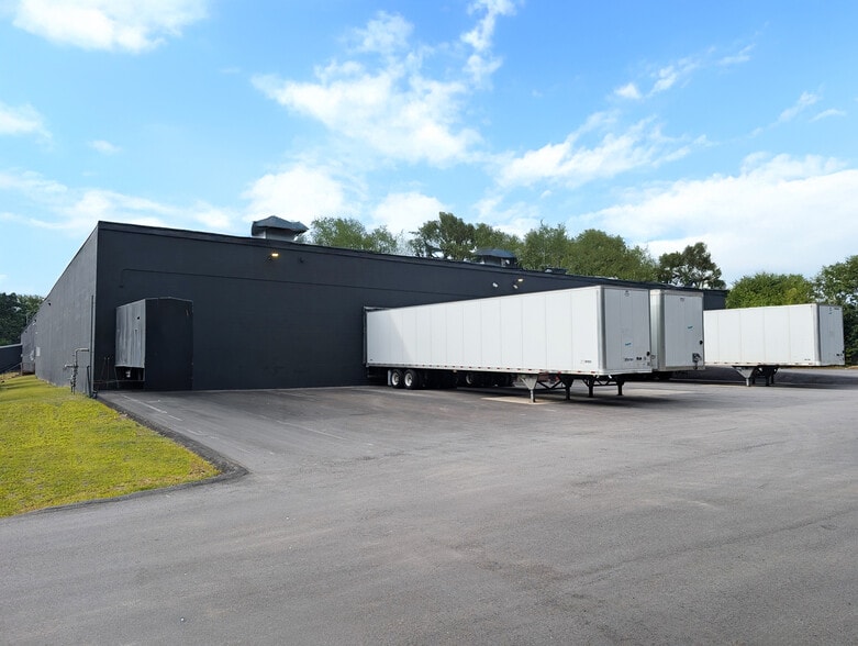 15 Continental Blvd, Merrimack, NH for lease - Building Photo - Image 2 of 3