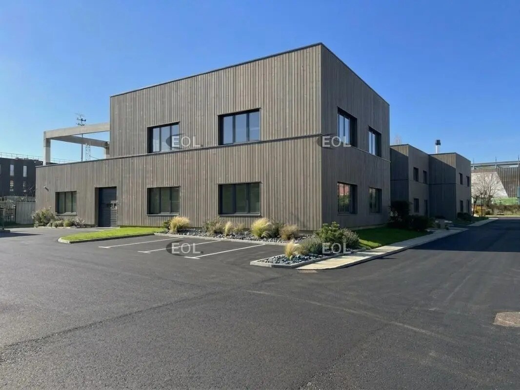 Flex in Gennevilliers for lease Building Photo- Image 1 of 9