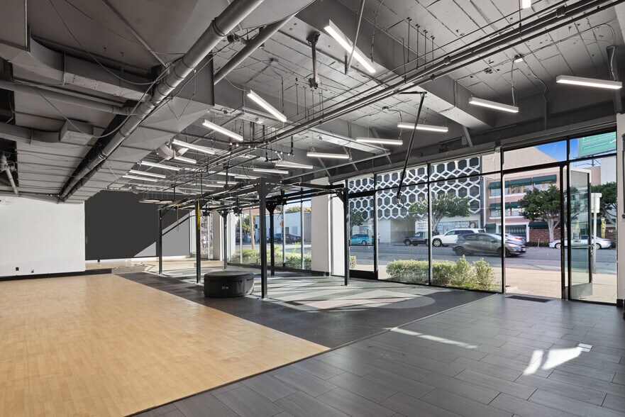 6221 Wilshire Blvd, Los Angeles, CA à louer - Photo du bâtiment - Image 2 de 20