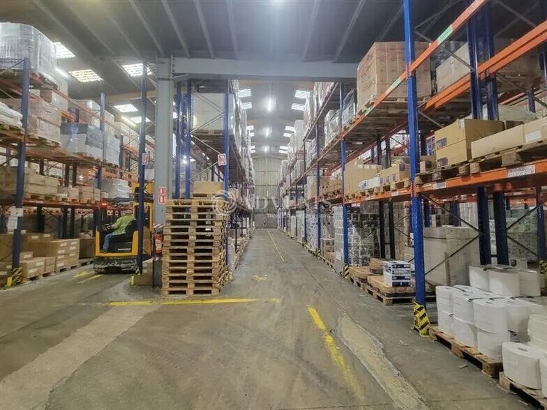 Industriel dans Villeneuve-la-Garenne à louer - Photo intérieure - Image 3 de 6