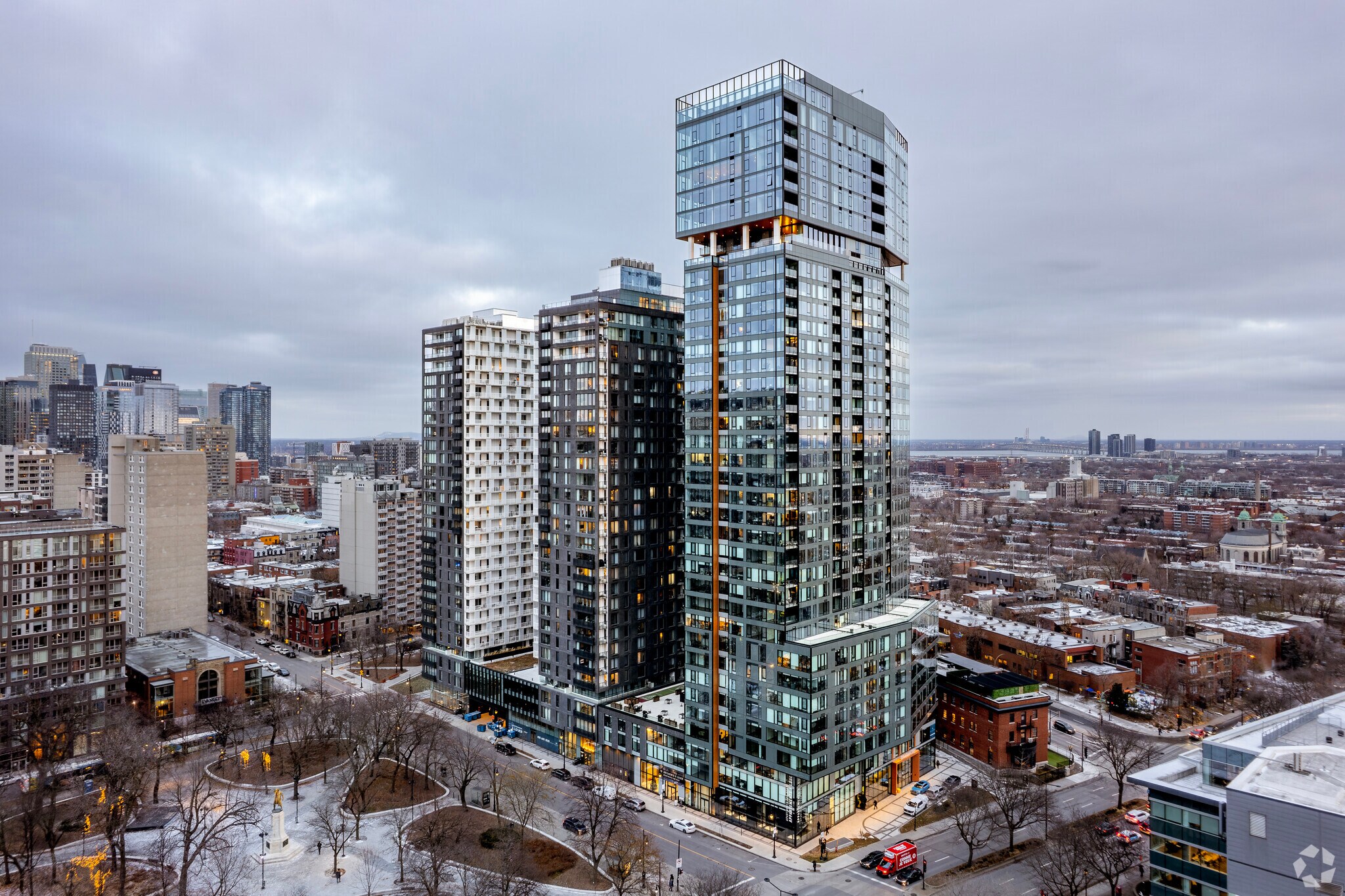 2304 Rue Tupper, Montréal, QC for lease Primary Photo- Image 1 of 5
