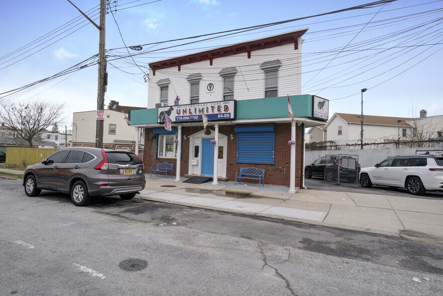 8409 Rockaway Blvd, Ozone Park, NY for sale - Primary Photo - Image 1 of 21