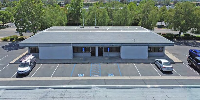 27630 Commerce Center Dr, Temecula, CA à vendre - Photo du bâtiment - Image 3 de 3