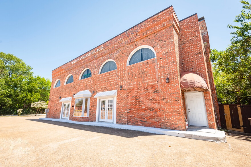 9638 Greenville Ave, Dallas, TX for lease - Building Photo - Image 2 of 23