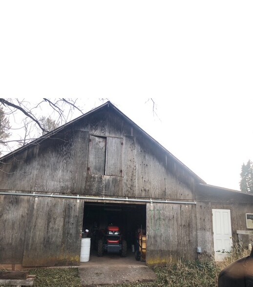 4551 Post Canyon Dr, Hood River, OR à vendre - Photo du bâtiment - Image 3 de 5