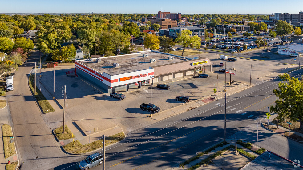 1920 SW 10th Ave, Topeka, KS for sale - Building Photo - Image 1 of 1