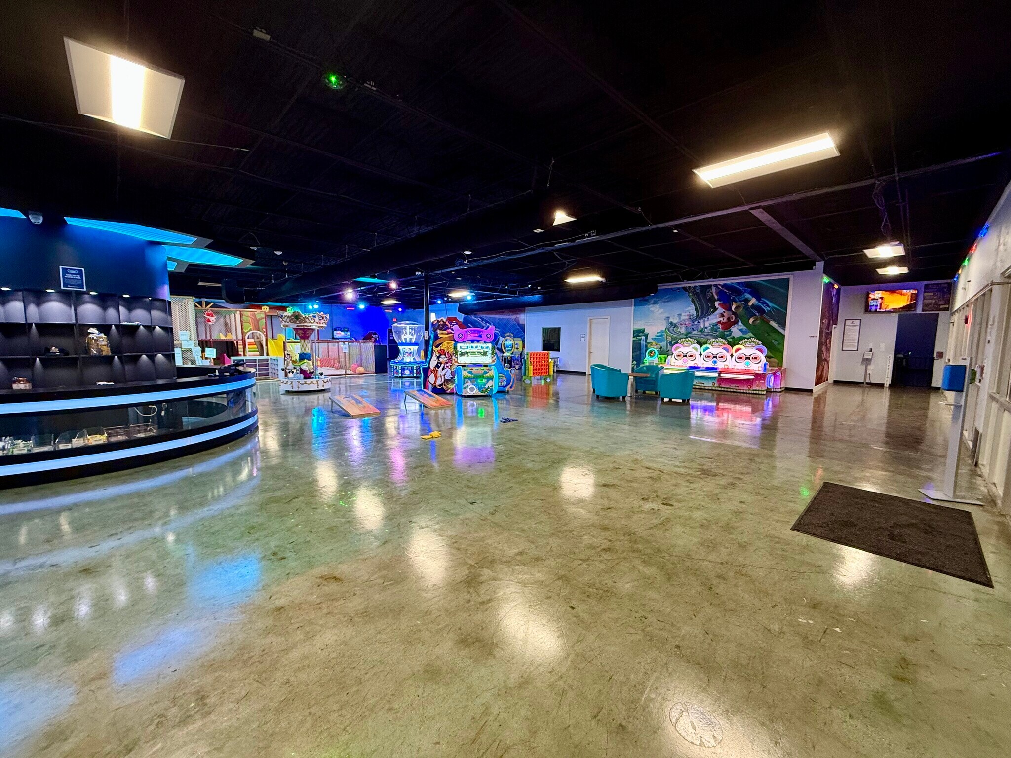 9820 Lake Forest Blvd, New Orleans, LA for lease Interior Photo- Image 1 of 12
