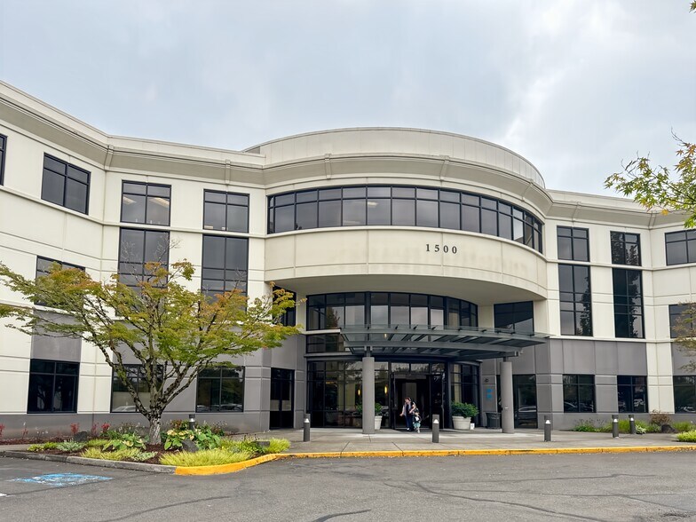 1500 NW Bethany Blvd, Beaverton, OR à louer - Photo principale - Image 1 de 15