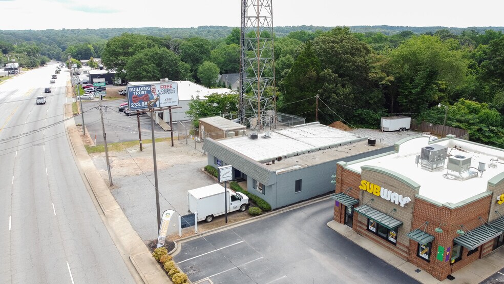 1263 S Pleasantburg Dr, Greenville, SC à louer - Photo du bâtiment - Image 2 de 9