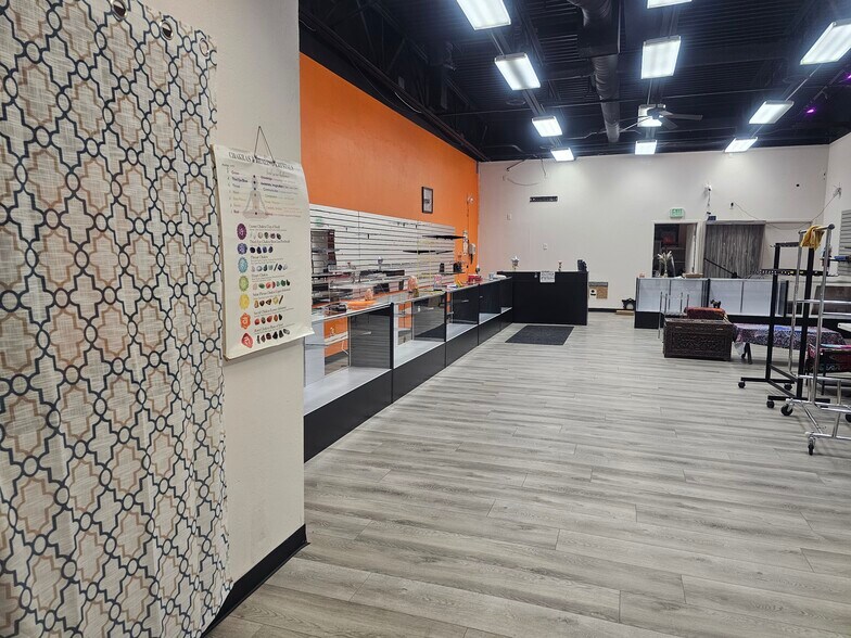 13322 S 3600 W, Riverton, UT à louer - Photo du bâtiment - Image 3 de 5