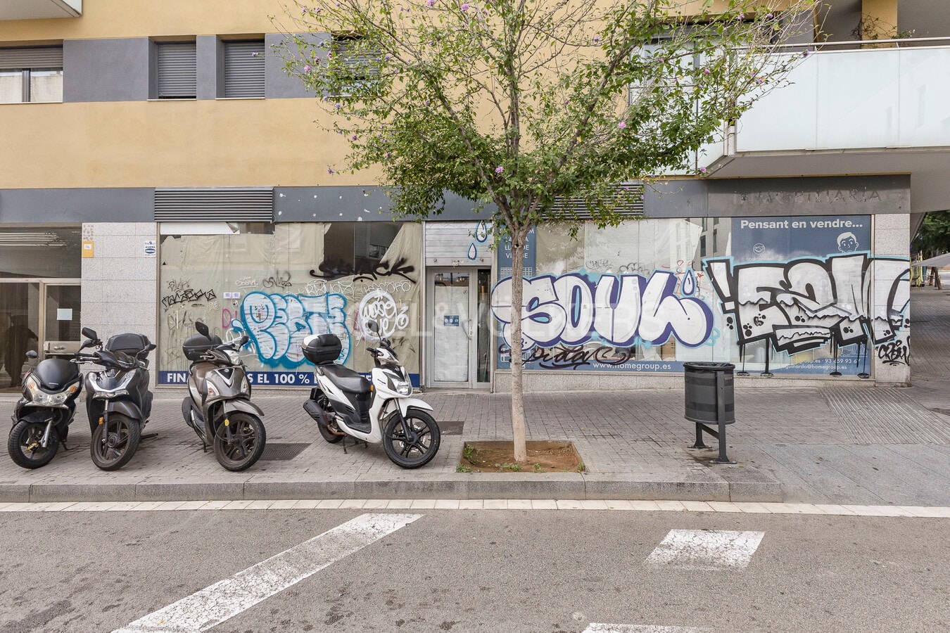 Barcelone, BAR 08041 - Unité 01 - - Photo intérieure - Image 1 of 16