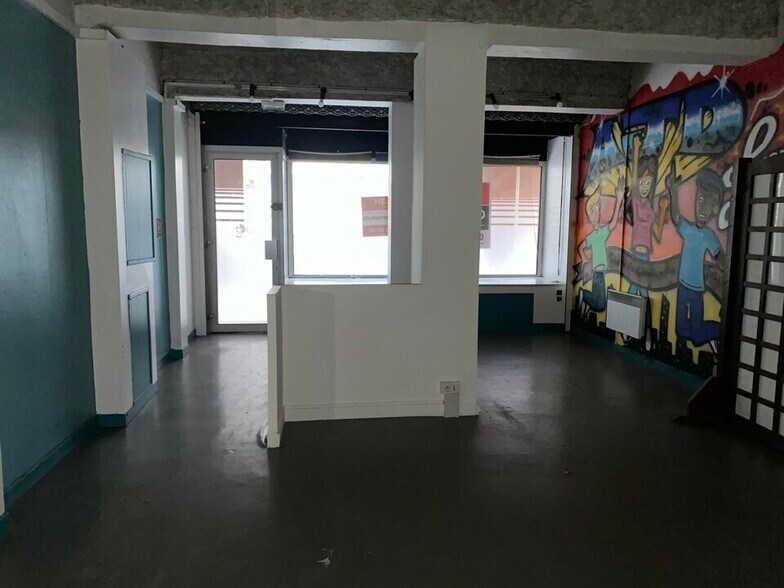 59 Avenue Du Point Du Jour, Lyon for lease - Interior Photo - Image 2 of 11