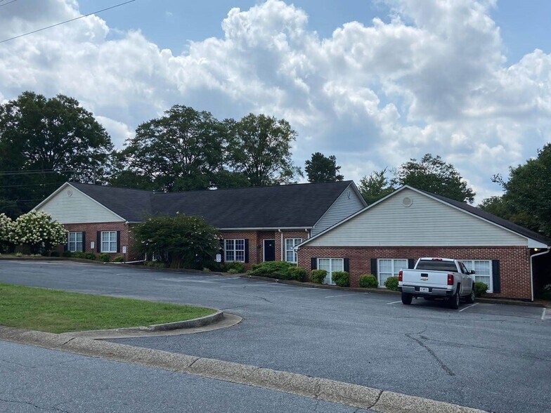 3185 Cherokee St, Kennesaw, GA à louer - Photo du bâtiment - Image 2 de 5