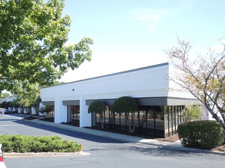 3039 Amwiler Rd, Peachtree Corners, GA for lease - Building Photo - Image 2 of 6