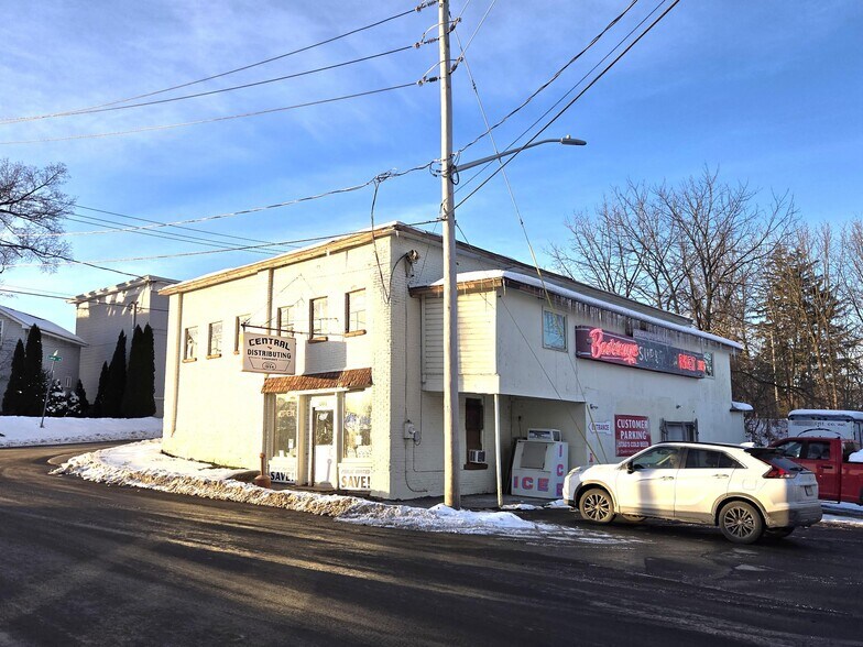 201 Sconondoa St, Oneida, NY à vendre - Photo du bâtiment - Image 1 de 1