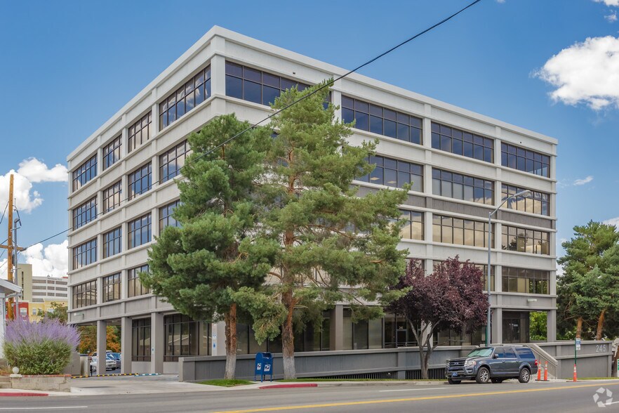 245 E Liberty St, Reno, NV à louer - Photo du bâtiment - Image 3 de 13
