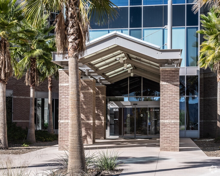 835 Highland Springs Ave, Beaumont, CA for lease - Building Photo - Image 3 of 5