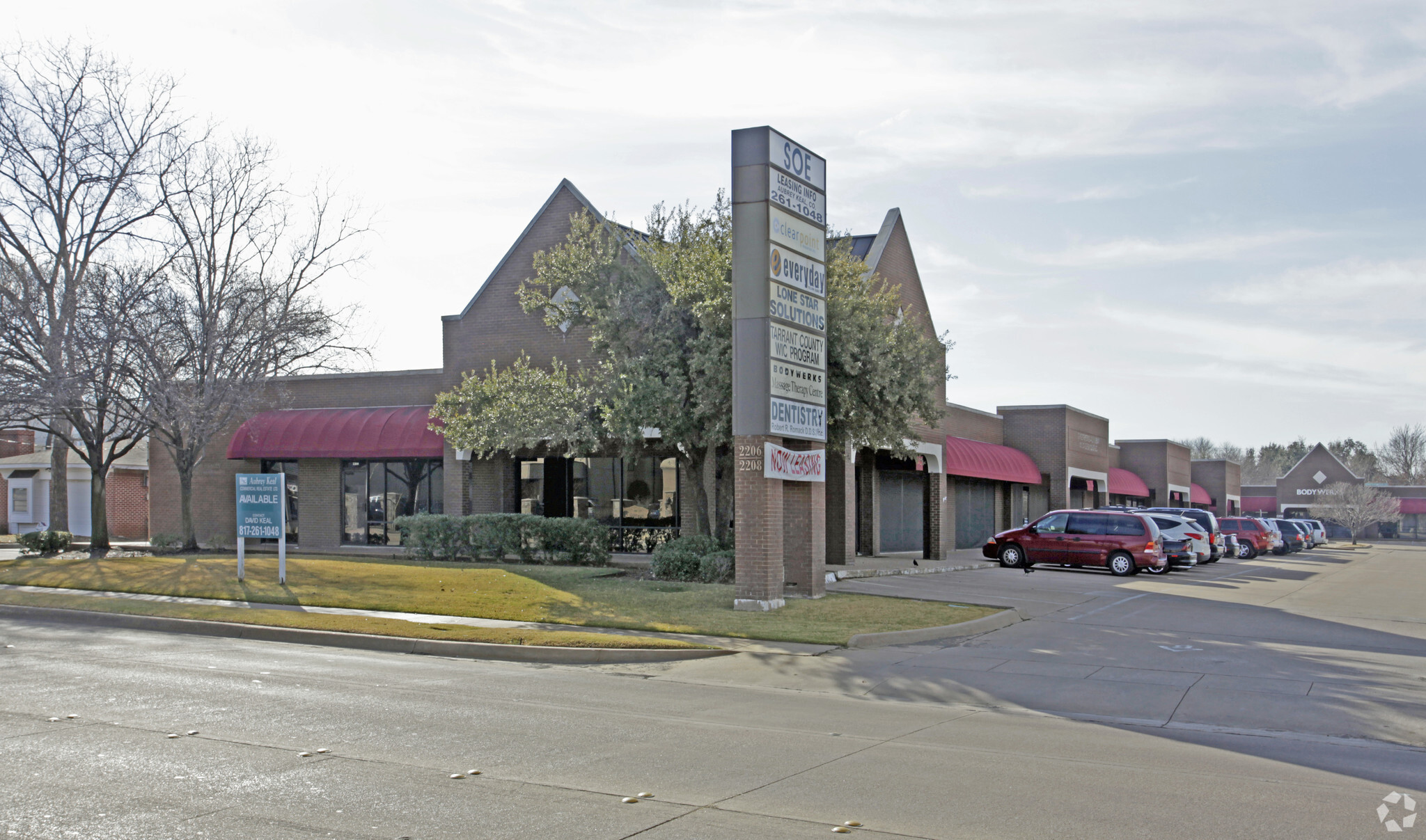 2208 W Park Row Dr, Arlington, TX for sale Primary Photo- Image 1 of 1