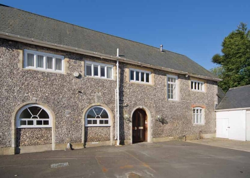 Fairleigh Wallop, Basingstoke for lease - Building Photo - Image 2 of 4