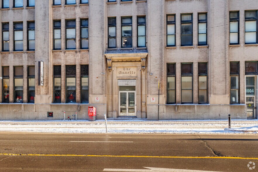 1000 Rue Saint-Antoine O, Montréal, QC à louer - Photo du bâtiment - Image 3 de 3